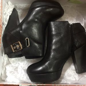 Gianni Bini heeled booties